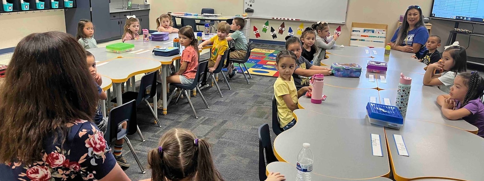 Students and teachers at Kindergarten Experience