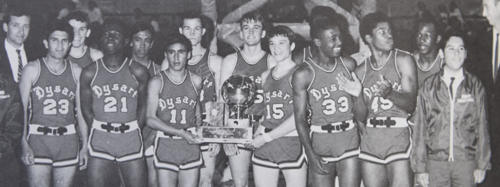 Archival photo of Dysart High School Basketball team.
